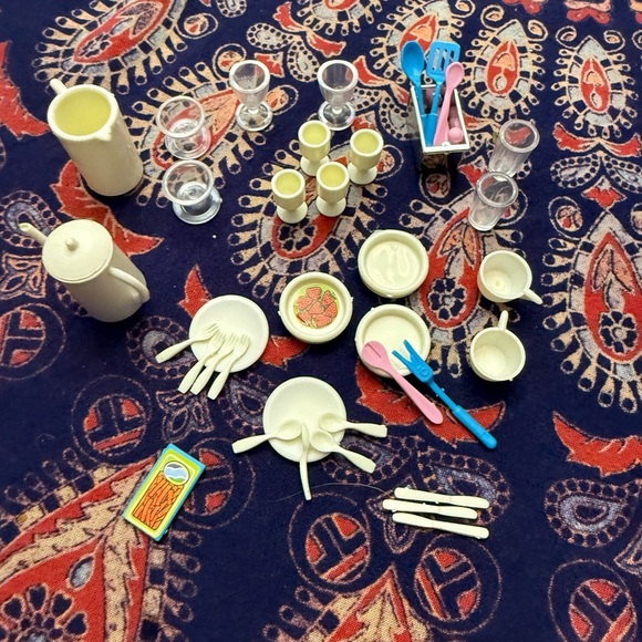 VTG Colorful Dollhouse Kitchen Set - Picture 1 of 9